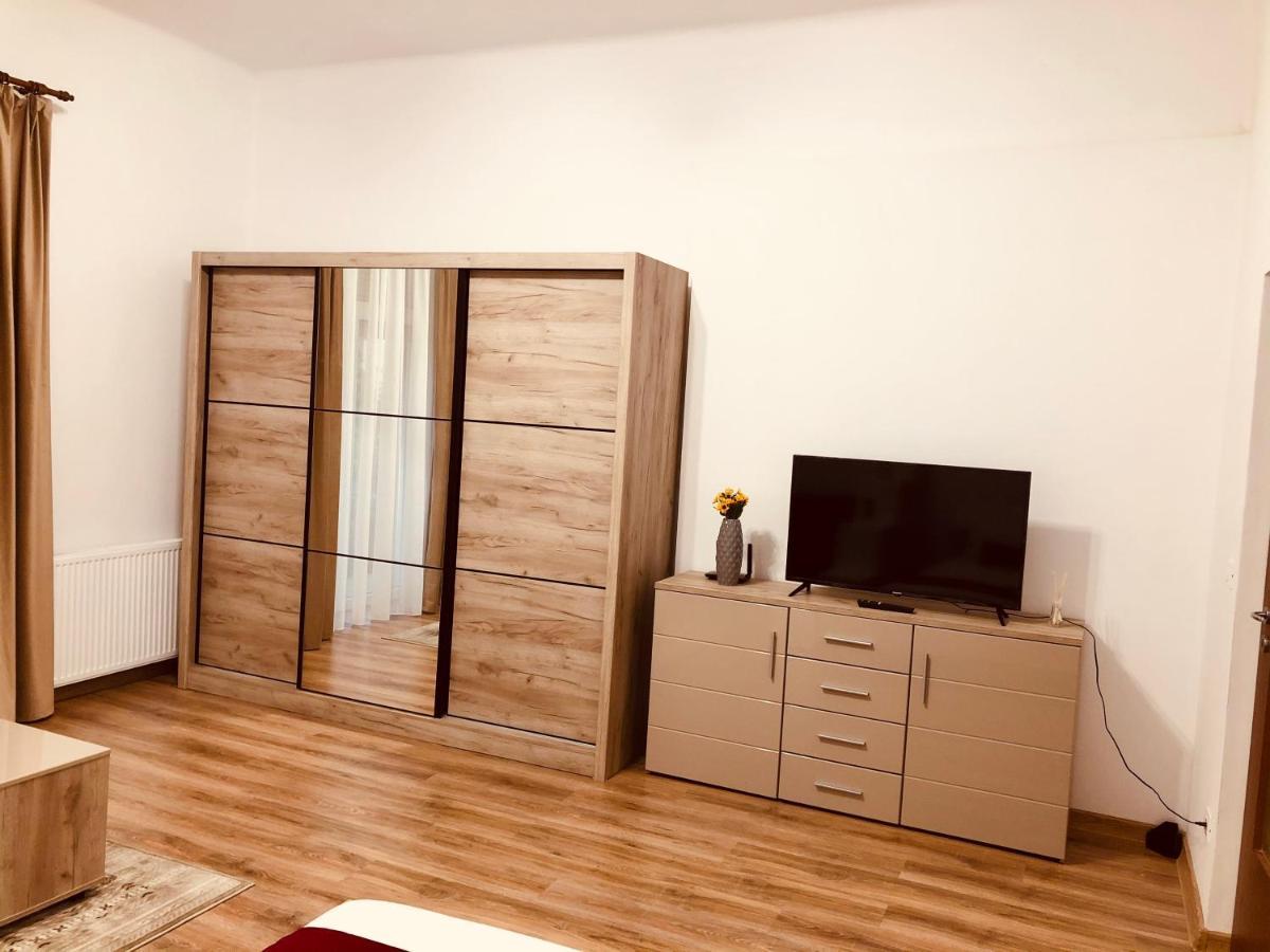 Joy Paris 5&6 Timişoara